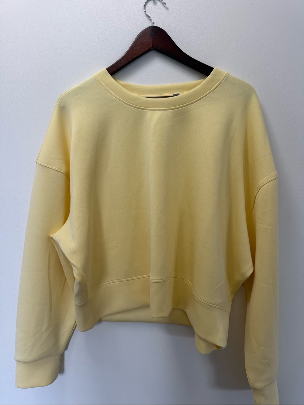 Women's Crewneck Sweatshirt - Pale Yellow